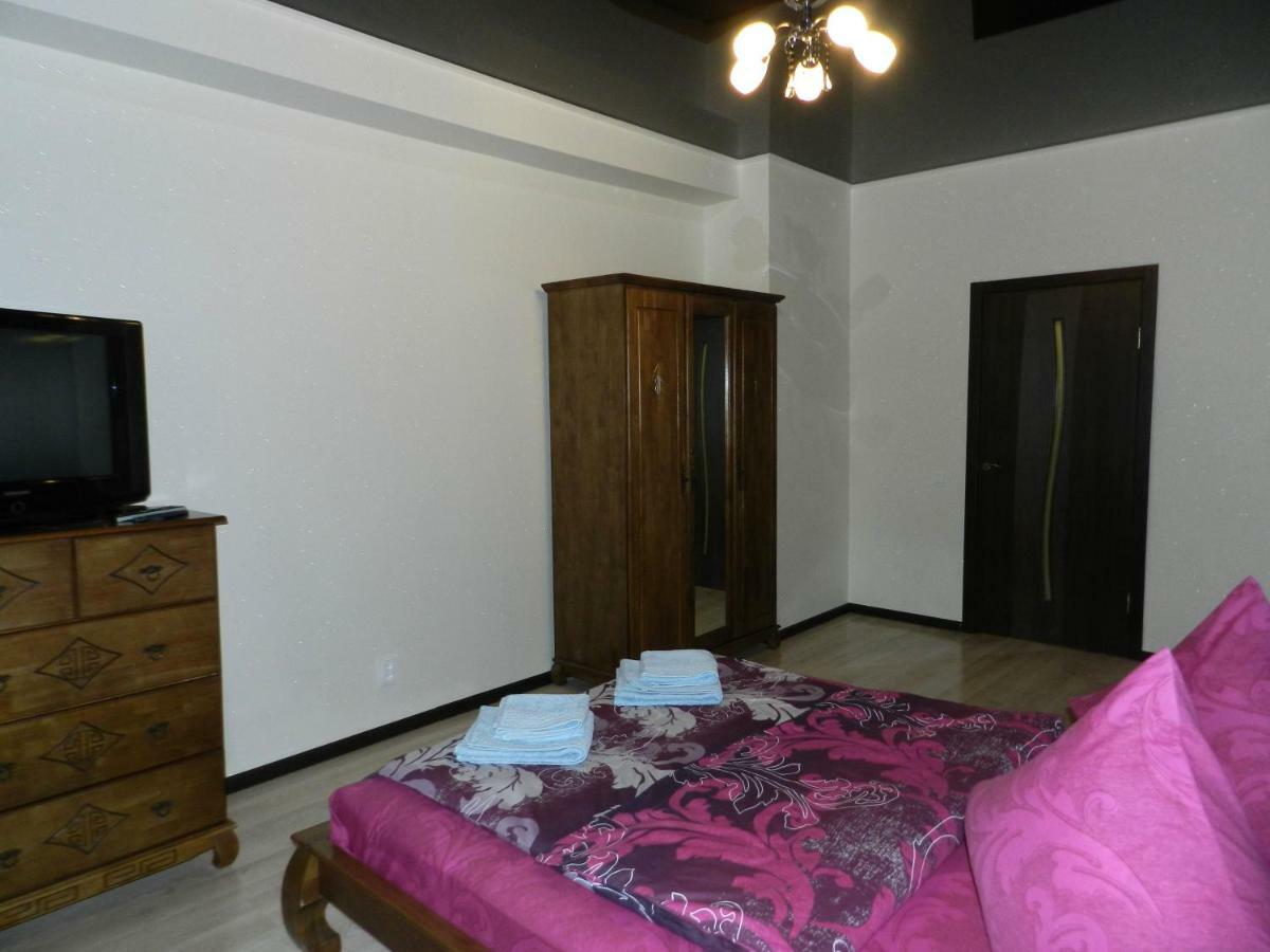 3-Room Luxury Apartment 100M2 On Sobornyi Avenue 193, By Grandhome Zaporizhia Dış mekan fotoğraf